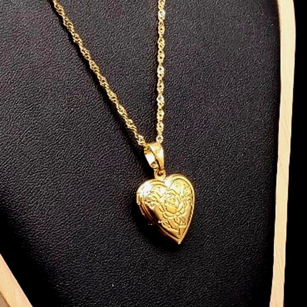18k Gold Plated Necklace Heart Locket Floral Rose Valentine's Birthday gift
